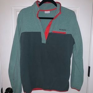 Cozy Columbia women’s pullover